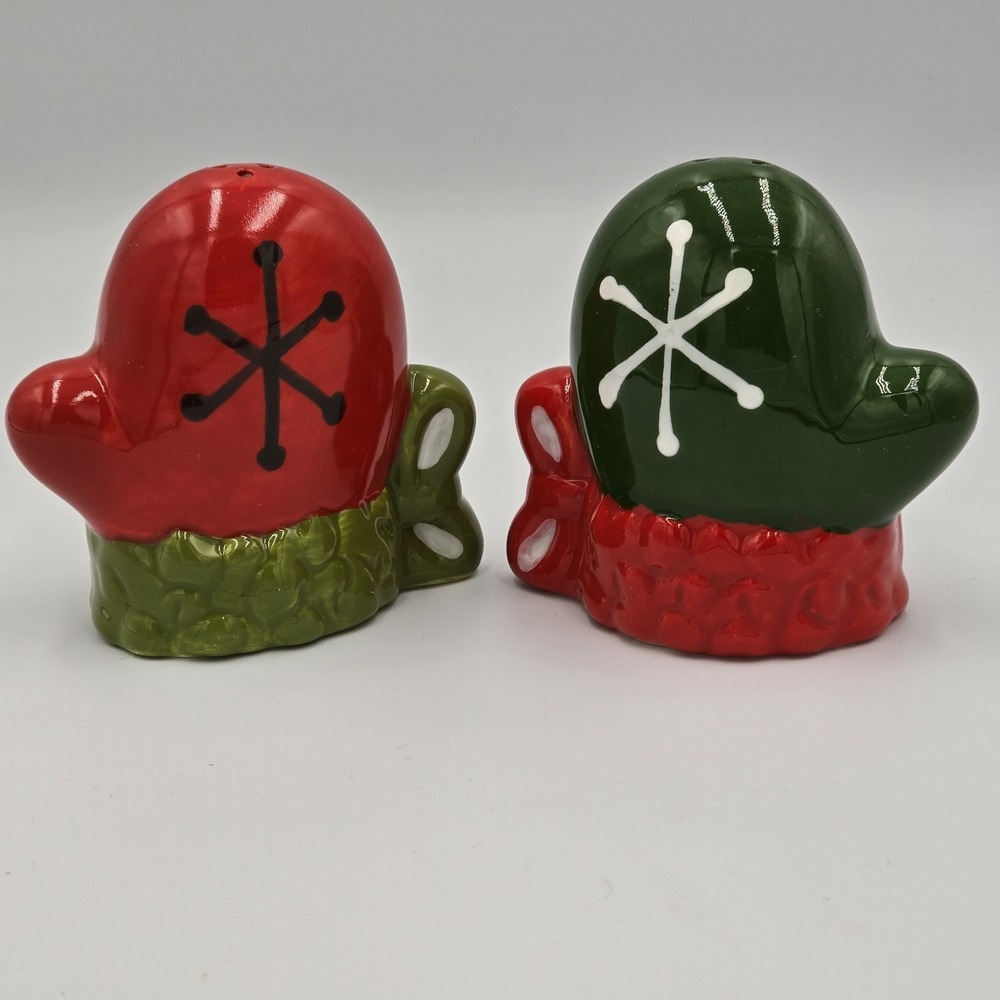Holiday Time Christmas Mitten Salt & Pepper Shakers Red Green w Box